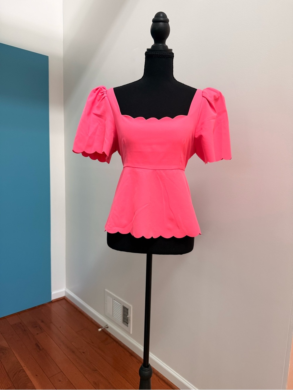 Fab’rik Hot Pink Scallop-Edge Puff Sleeve Top